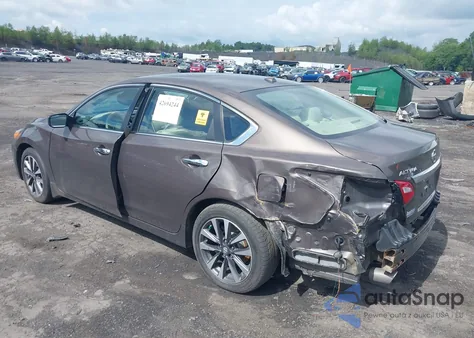 2017 Nissan Altima 2.5 Sv z USA, uszkodzony, nr VIN 1N4AL3AP5HC162425
